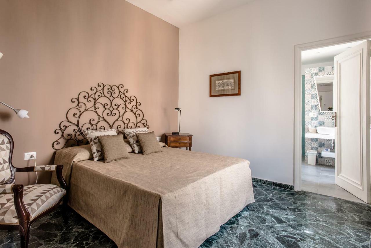 La Casa Di Eugenio Lejlighed Napoli Eksteriør billede