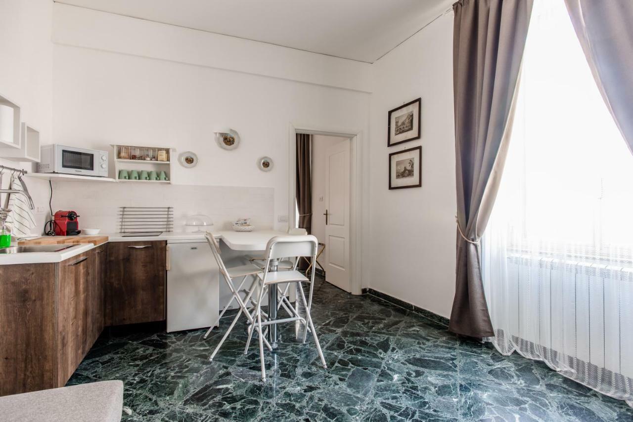 La Casa Di Eugenio Lejlighed Napoli Eksteriør billede